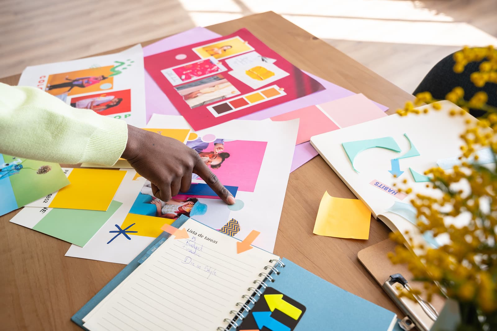 People planning and working together